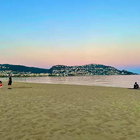 Santa Lägenhet Rosas